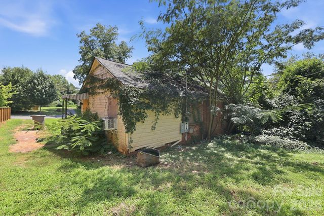 2840 Cowles Road, Charlotte, NC 28208