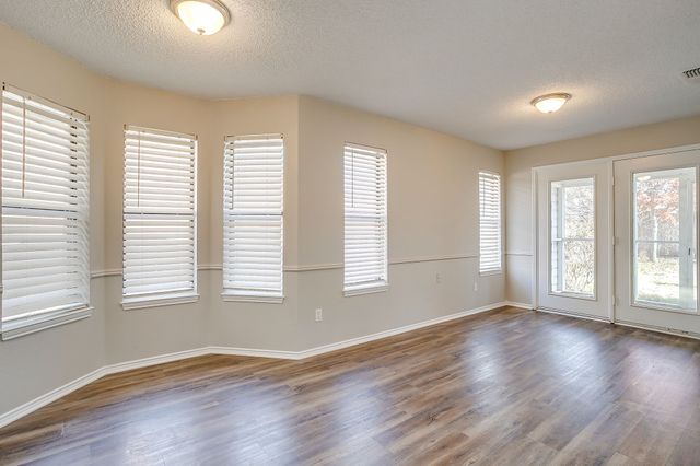 104 Sandlewood Lane, Burleson, TX 76028