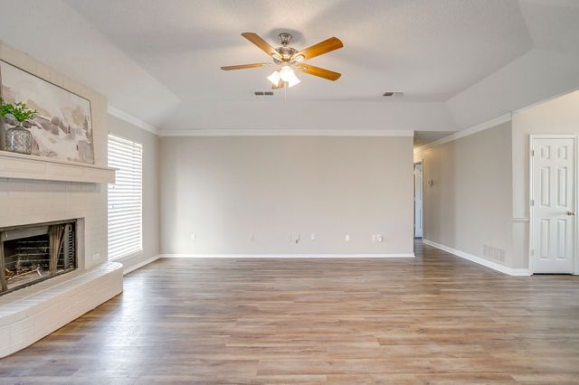 104 Sandlewood Lane, Burleson, TX 76028