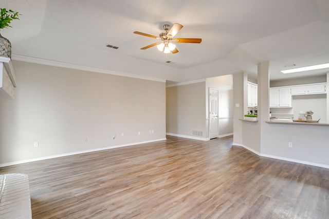 104 Sandlewood Lane, Burleson, TX 76028