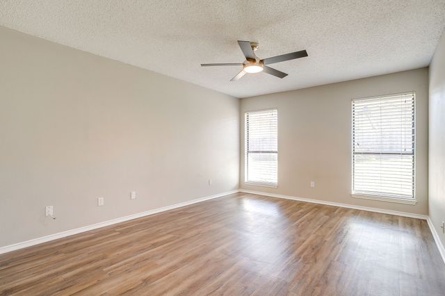 104 Sandlewood Lane, Burleson, TX 76028