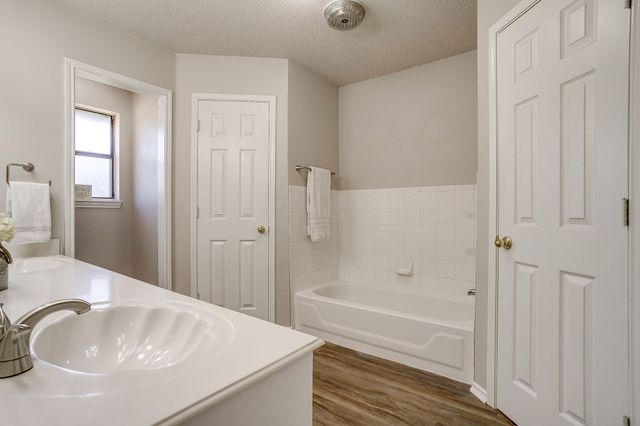 104 Sandlewood Lane, Burleson, TX 76028