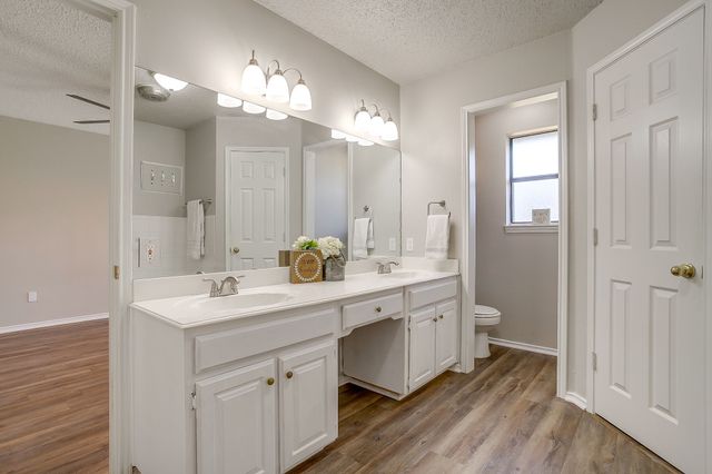 104 Sandlewood Lane, Burleson, TX 76028