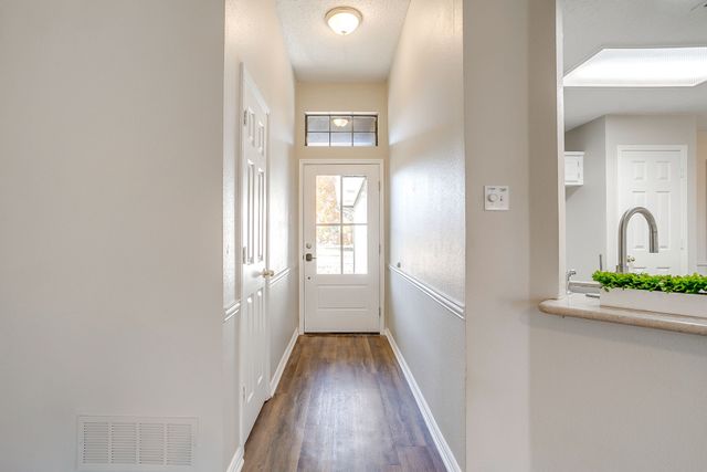 104 Sandlewood Lane, Burleson, TX 76028