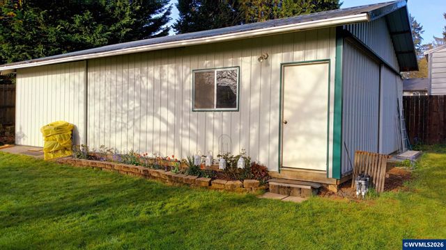 1275 Valley View Dr NW, Salem, OR 97304