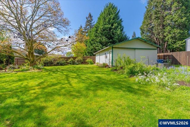 1275 Valley View Dr NW, Salem, OR 97304