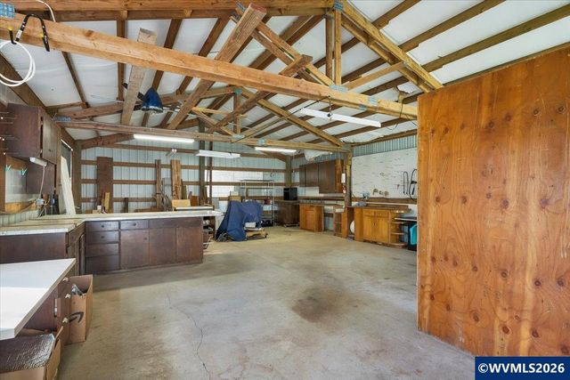 1275 Valley View Dr NW, Salem, OR 97304