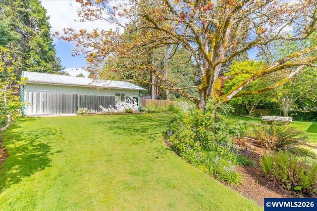 1275 Valley View Dr NW, Salem, OR 97304