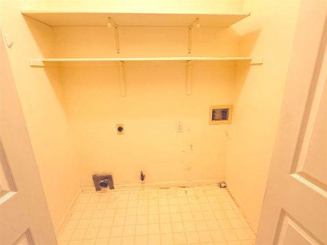 2438 Falcon DR, Round Rock, TX 78681