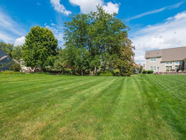 9155 N Moors Place N, Dublin, OH 43017