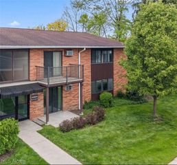 23885 David Drive 215, North Olmsted, OH 44070