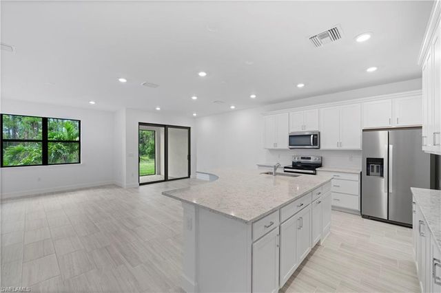 4246 Sonoma Oaks CIR, Naples, FL 34119