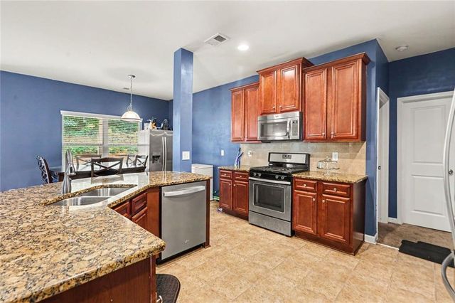 605 Stream Court, Fairburn, GA 30213