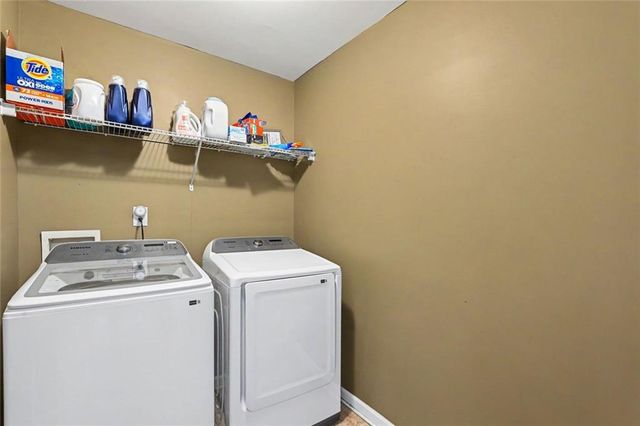 605 Stream Court, Fairburn, GA 30213