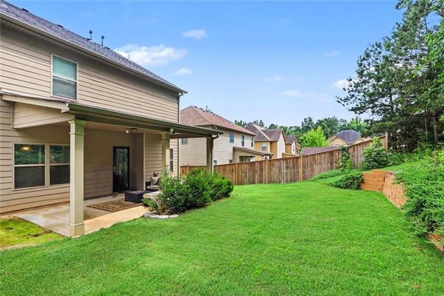 605 Stream Court, Fairburn, GA 30213