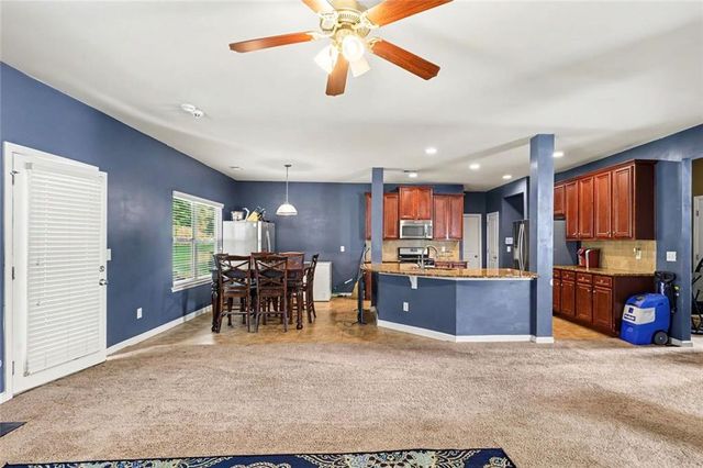 605 Stream Court, Fairburn, GA 30213