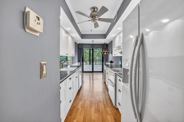 1410 Sheridan Street 19i, Hollywood, FL 33020
