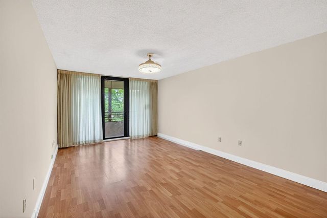 1410 Sheridan Street 19i, Hollywood, FL 33020
