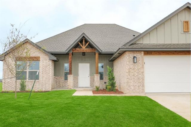 621 Trails End Drive, Shawnee, OK 74804