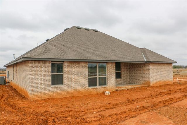 621 Trails End Drive, Shawnee, OK 74804