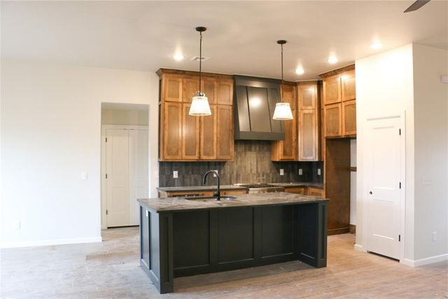 621 Trails End Drive, Shawnee, OK 74804