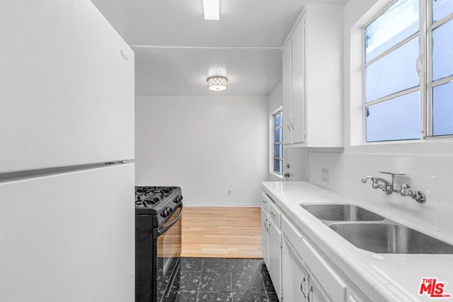 1342 Yale Street B, Santa Monica, CA 90404