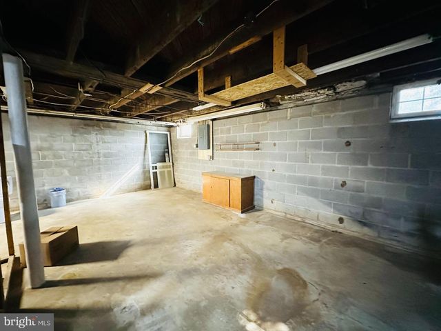 8633 FOWLER, Parkville, MD 21234