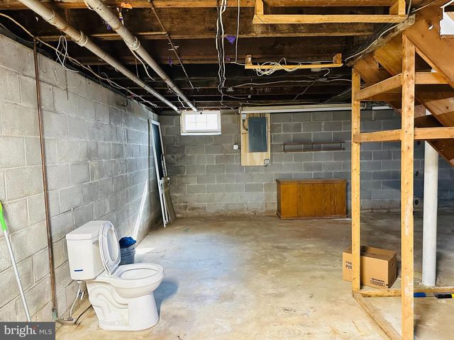 8633 FOWLER, Parkville, MD 21234