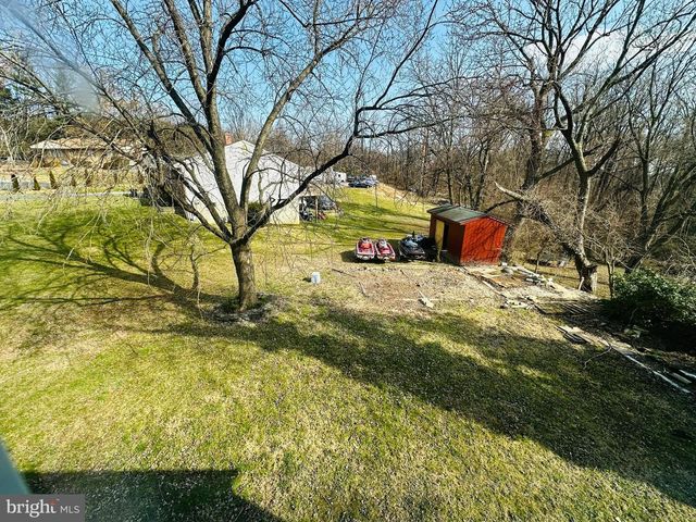 8633 FOWLER, Parkville, MD 21234