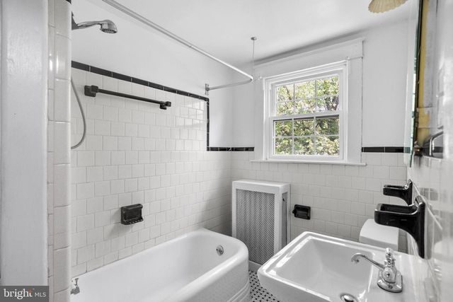 8633 FOWLER AVE, Parkville, MD 21234