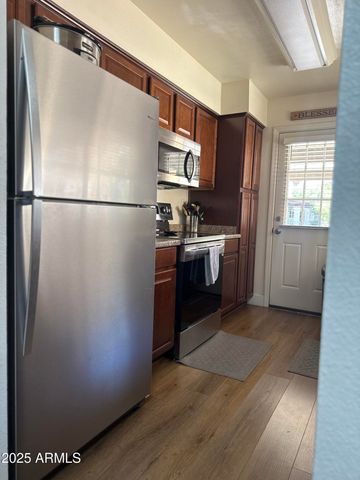 1738 E GAYLON Drive, Tempe, AZ 85282