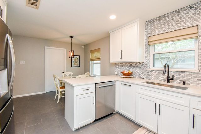 5727 Arboles Drive, Houston, TX 77035