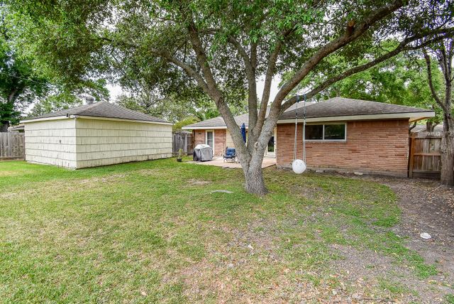 5727 Arboles Drive, Houston, TX 77035
