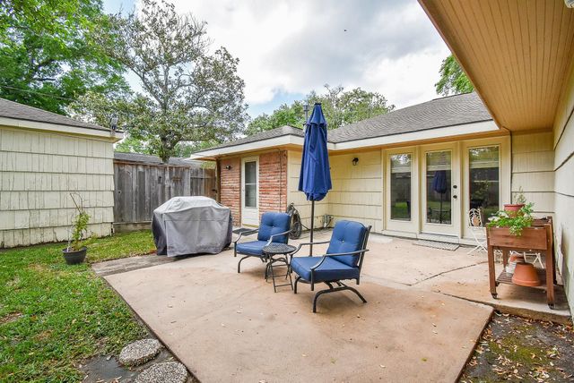 5727 Arboles Drive, Houston, TX 77035