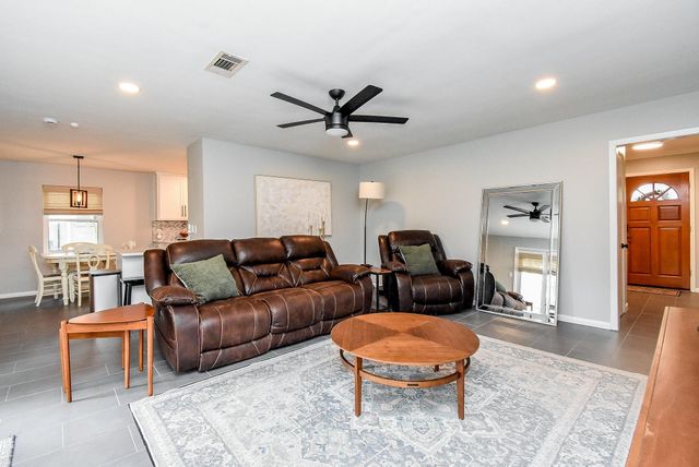 5727 Arboles Drive, Houston, TX 77035