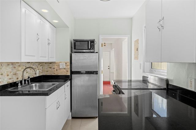 1203 Marseille Dr 21, Miami Beach, FL 33141