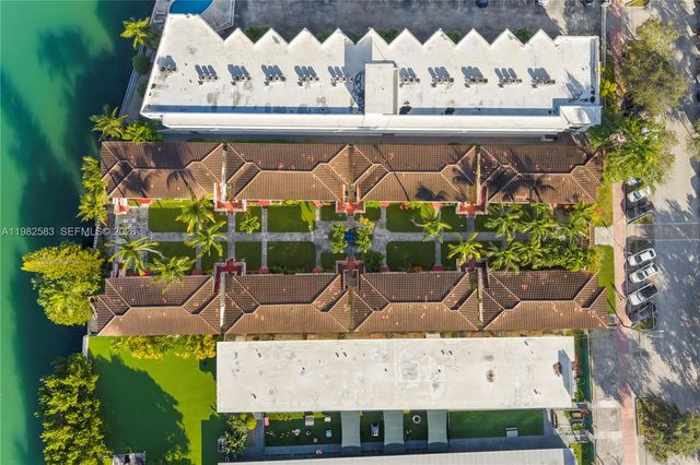 1203 Marseille Dr 21, Miami Beach, FL 33141