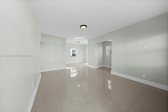 1203 Marseille Dr 21, Miami Beach, FL 33141