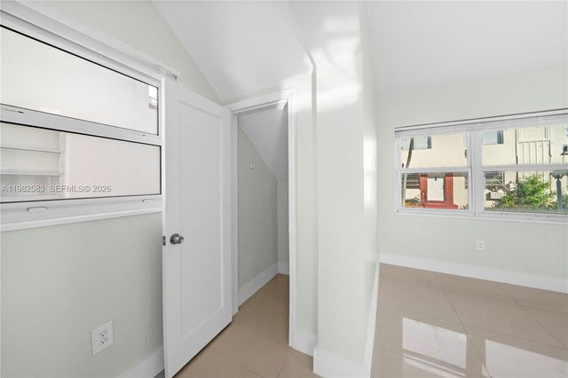 1203 Marseille Dr 21, Miami Beach, FL 33141