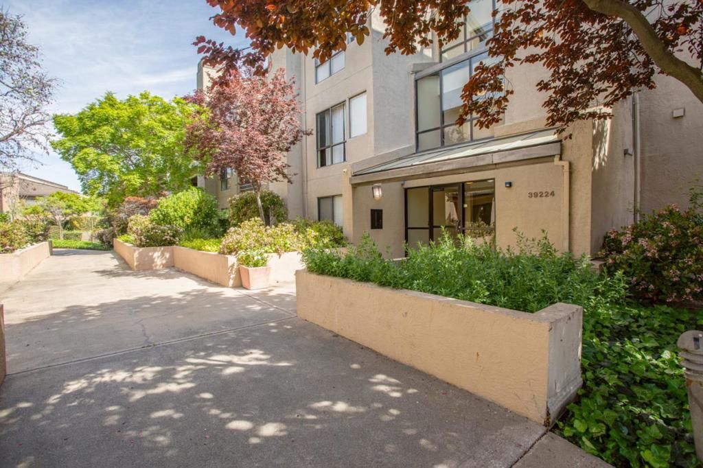 Image 24 of property listing at 39224 Guardino Drive 308, Fremont, CA 94538