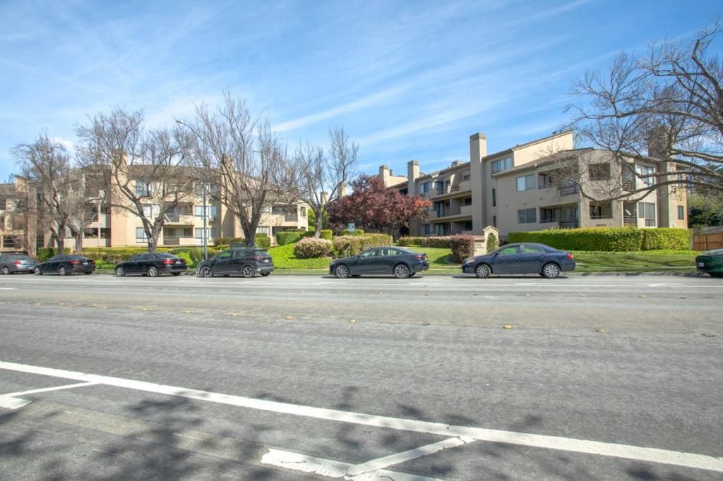 Image 27 of property listing at 39224 Guardino Drive 308, Fremont, CA 94538