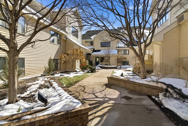 7605 Edinborough Way 6115, Edina, MN 55435