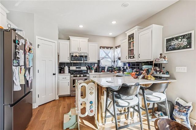 409 Lilly Lane, Liberty, MO 64068