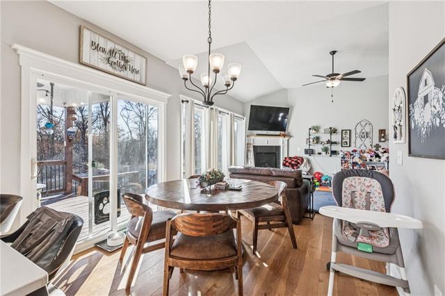 409 Lilly Lane, Liberty, MO 64068