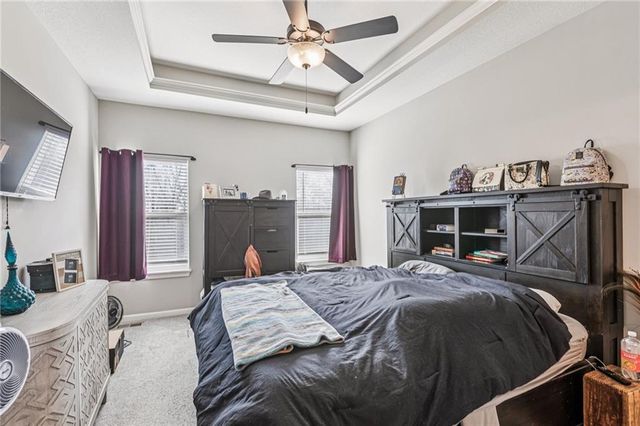 409 Lilly Lane, Liberty, MO 64068