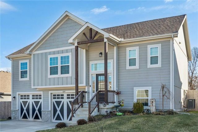 409 Lilly Lane, Liberty, MO 64068