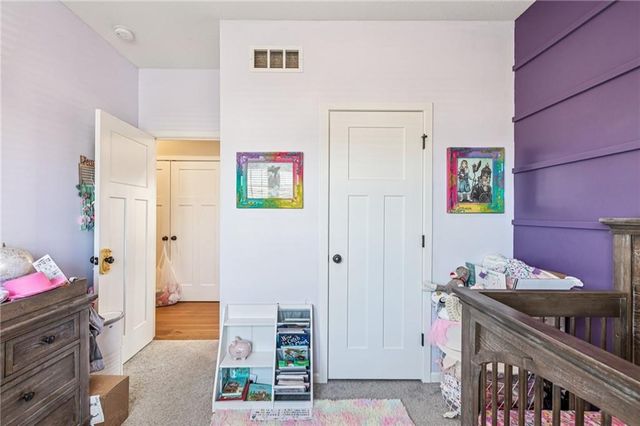 409 Lilly Lane, Liberty, MO 64068