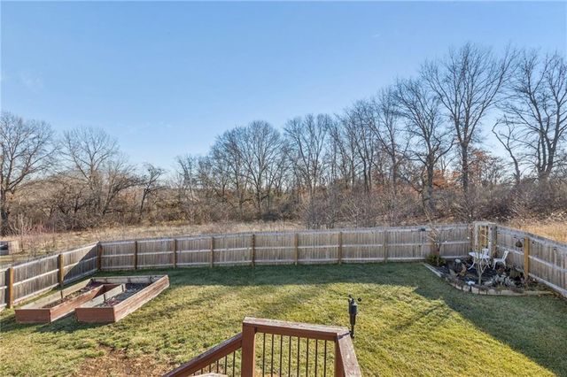 409 Lilly Lane, Liberty, MO 64068