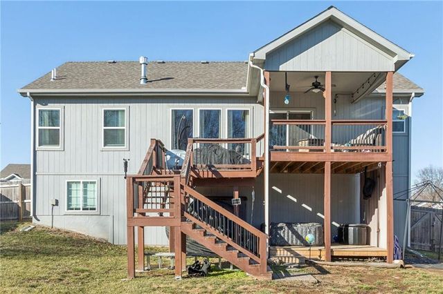 409 Lilly Lane, Liberty, MO 64068