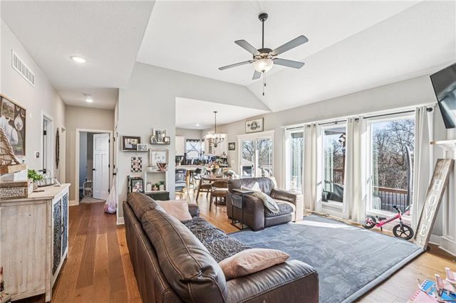 409 Lilly Lane, Liberty, MO 64068